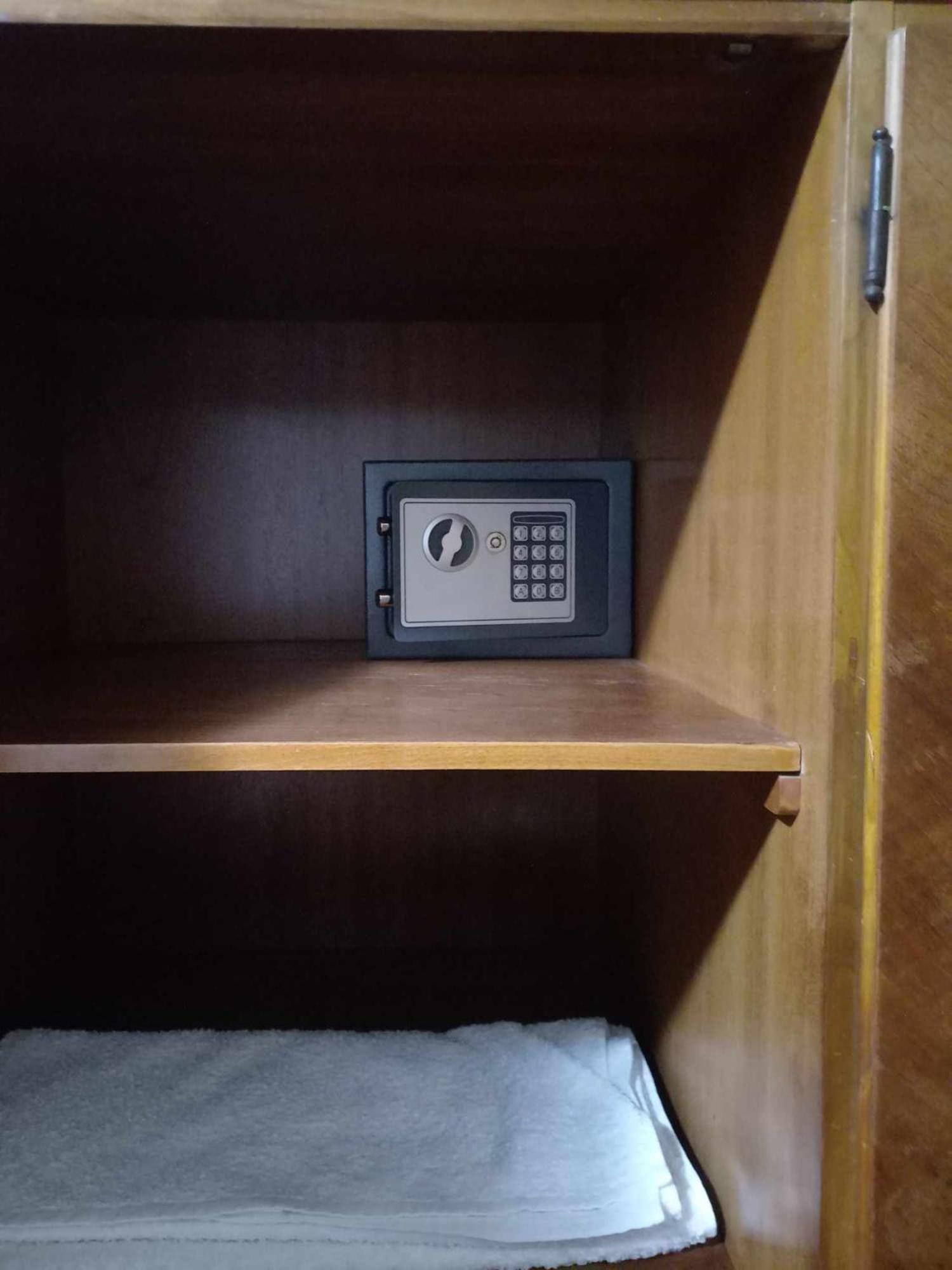 Valiko Hotel Tbilisi Bagian luar foto